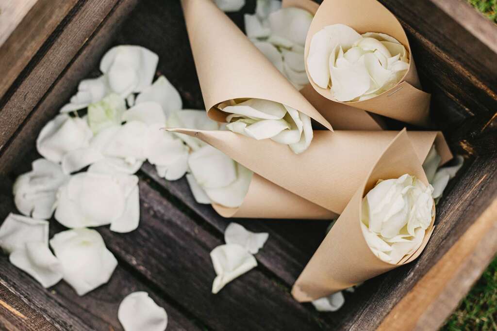 petali da lanciare alla sposa matrimonio a pombia cerimonia di nozze a novara